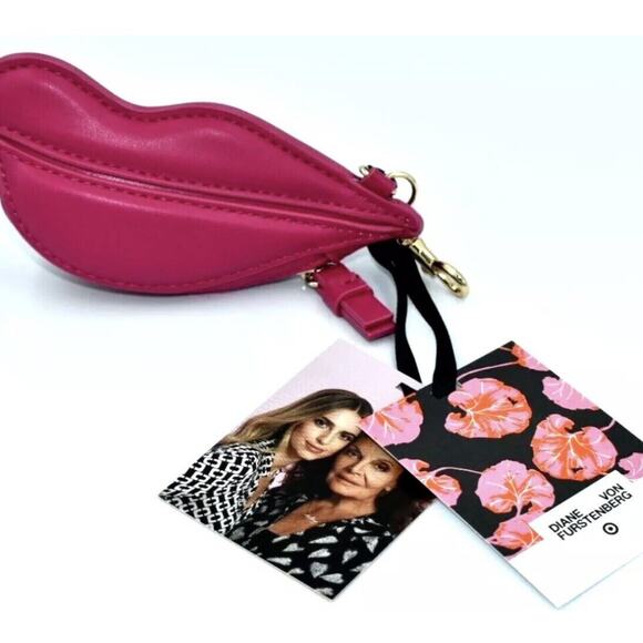DVF for Target Diane Von Furstenberg PINK LIPS COIN POUCH purse Accessory Viral